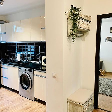 Thias Apartment -Parter, Langa Spitalul Marie Curie Bukurešť Exteriér fotografie