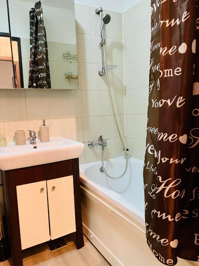 Thias Apartment -Parter, Langa Spitalul Marie Curie Bukurešť Exteriér fotografie