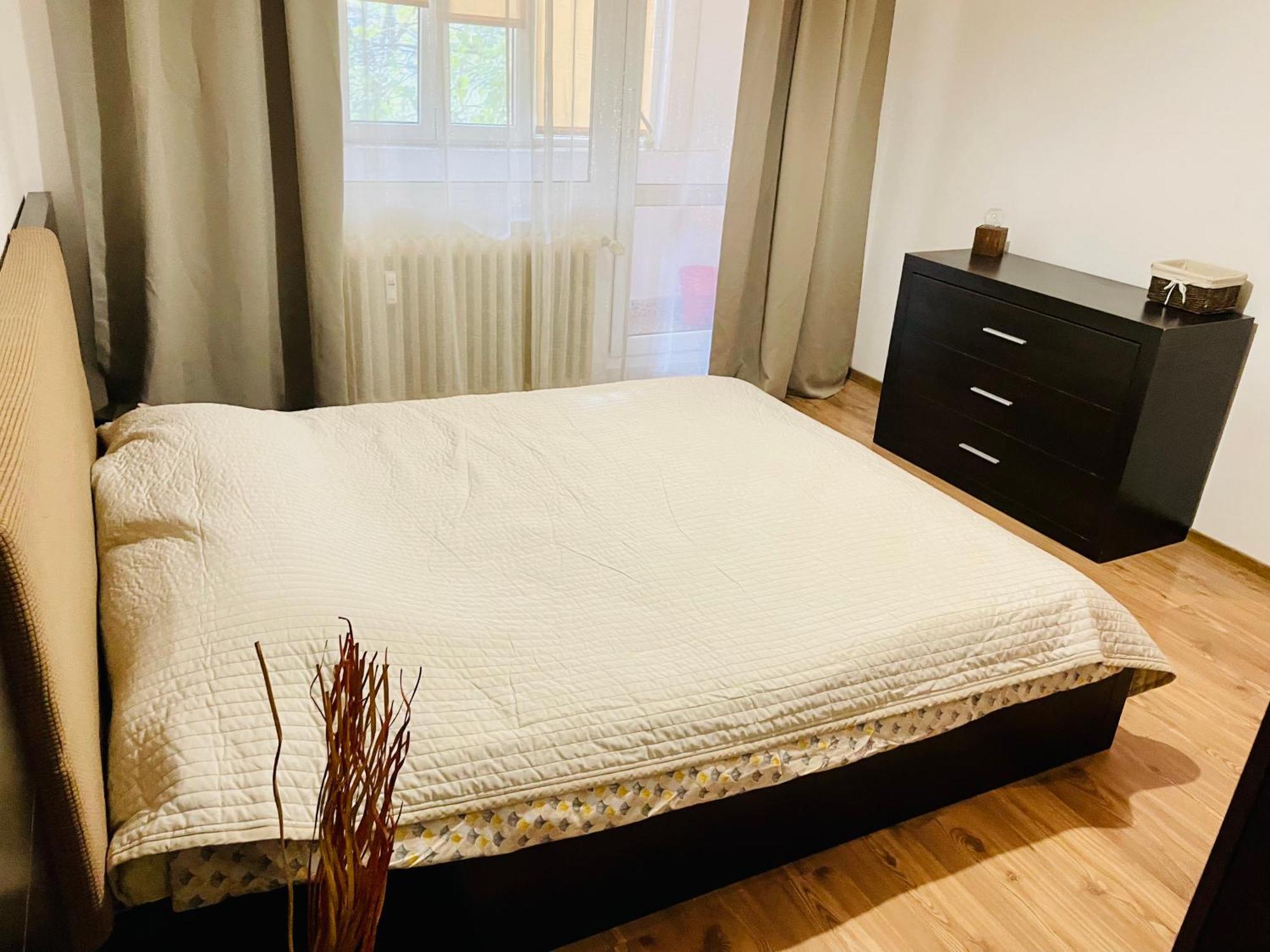 Thias Apartment -Parter, Langa Spitalul Marie Curie Bukurešť Exteriér fotografie